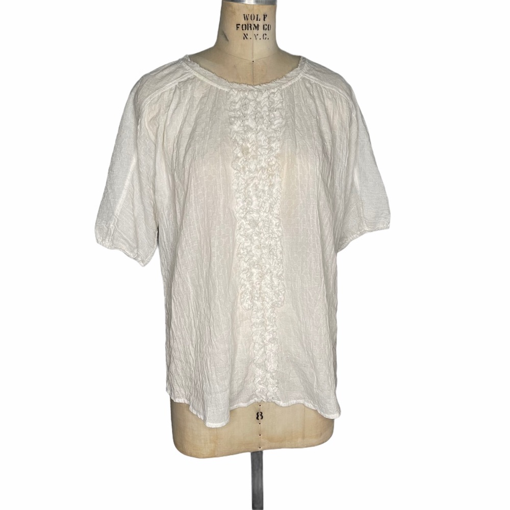 Sundance white ruffle front short sleeve blouse